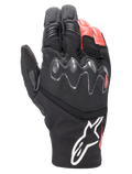 Rękawice Alpinestars Hyde XT Drystar® XF, motocyklowe rękawice adventure touring, czarno-czerwone, z przedłużonym wiskoelastycznym ochraniaczem kostek, wodoodporna konstrukcja z tkaniny i skóry, białe logo Alpinestars na mankiecie