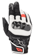 Rękawice Alpinestars SMX Z Drystar, krótkie rękawice motocyklowe, czarne, białe i czerwone fluo, twardy ochraniacz kostek o strukturze włókna węglowego, miękkie białe skórzane panele i czerwone akcenty na palcu oraz pasku na nadgarstku