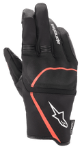 Alpinestars Syncro V2 Drystar, miejskie rękawice motocyklowe, czarne z akcentami Red Fluo, elastyczna ochrona kostek, białe logo Alpinestars na mankiecie, harmonijkowe panele elastyczne na palcach, wodoodporna i oddychająca konstrukcja