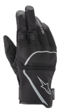 Alpinestars Syncro V2 Drystar® Gloves, miejskie rękawice motocyklowe, czarno-szare, widok z tyłu podkreślający tekstylną konstrukcję i wiskoelastyczną ochronę kostek, wodoodporna i oddychająca konstrukcja z odblaskowymi elementami.