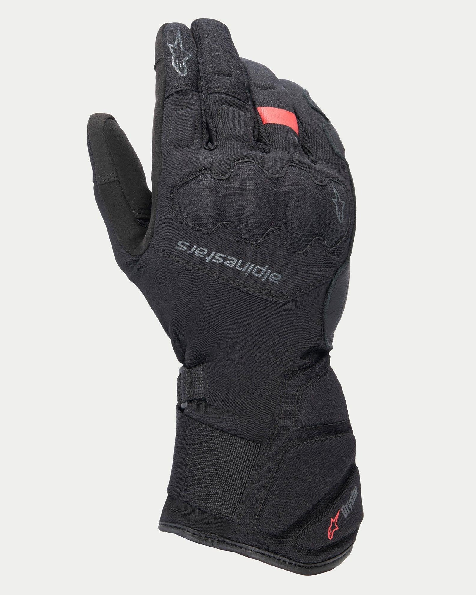 Rękawice damskie Alpinestars Stella Tourer W-7 V2 Drystar®, czarne zimowe motocyklowe rękawice turystyczne, konstrukcja z długim mankietem i zintegrowaną ochroną kostek, panele tekstylne i skórzane, czerwone logo Drystar i odblaskowe detale