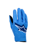 Rękawice Alpinestars Supertech MX, rękawice motocrossowe, kolor niebieski (Ucla Blue) z granatowymi i białymi akcentami, duże logo gwiazdy na wierzchu dłoni, laserowe perforacje zapewniające oddychalność, bezszwowa ergonomiczna konstrukcja do jazdy terenowej.