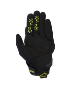 Alpinestars Chrome V2 Gloves, motocyklowe rękawice z krótkim mankietem, czarne z neonowo-żółtymi akcentami, widok od strony dłoni pokazujący konstrukcję z syntetycznego zamszu, silikonowe kropki na palcach, zapięcie na rzep z logo Alpinestars