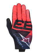 Rękawice Alpinestars MM93 Reef V2, rękawice motocyklowe, czerwone i czarne z granatowymi akcentami, z wyraźną czarną grafiką 93, białym logo gwiazdy Alpinestars z paskami, nowoczesny sportowy design z oddychającego, elastycznego materiału