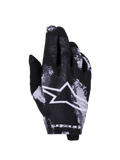 Alpinestars Radar Gloves 2026, rękawice motocrossowe, wzór Iron Camo czarno-biały, z dużym białym logo gwiazdy, sublimowana grafika, lekka elastyczna konstrukcja do jazdy terenowej