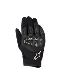 Rękawice Alpinestars Megawatt V2, rękawice do motocrossu i enduro, czarne, twardy ochraniacz kostek o wykończeniu imitującym włókno węglowe, perforowana skóra na wierzchu dłoni dla oddychalności, białe logo Alpinestars na mankiecie, trwała ochrona off-road