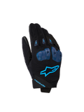 Alpinestars SP X 1, wyścigowe rękawice motocyklowe, czarne z jasnoniebieskimi akcentami, niebieskie ochraniacze kłykci TPR, jaskrawoniebieskie logo gwiazdy na wierzchu dłoni, konstrukcja z elastycznej tkaniny, smukły sportowy design