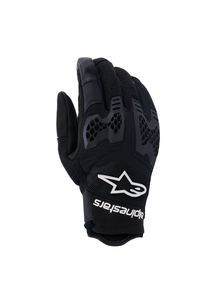 Alpinestars Manti Air Gloves, rękawice motocyklowe, czarne, z oddychającą siateczką i teksturowaną ochroną kostek o strukturze plastra miodu, białe logo i napis Alpinestars na nadgarstku, lekka konstrukcja do letniej jazdy adventure