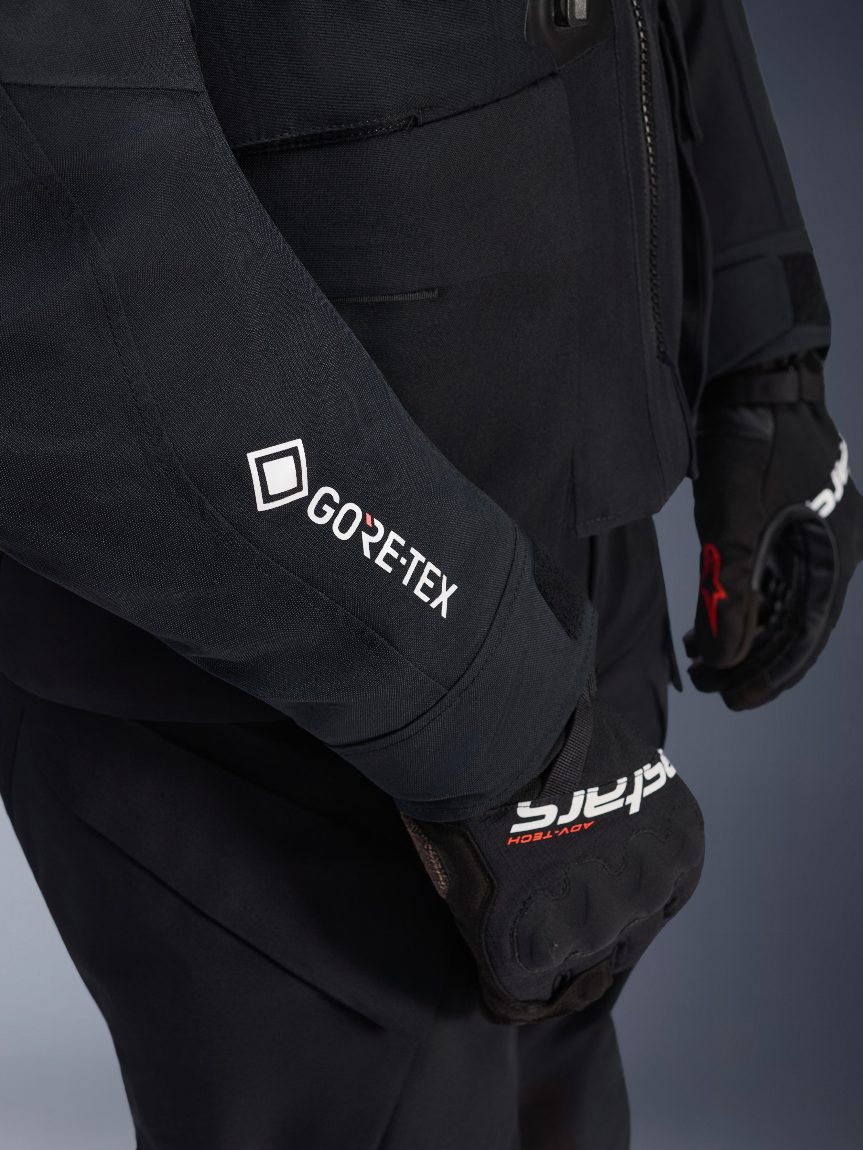 【2月】Guri② ST-7 2L Gore-Tex - Black Motorcycle Jacket | Alpinestars®