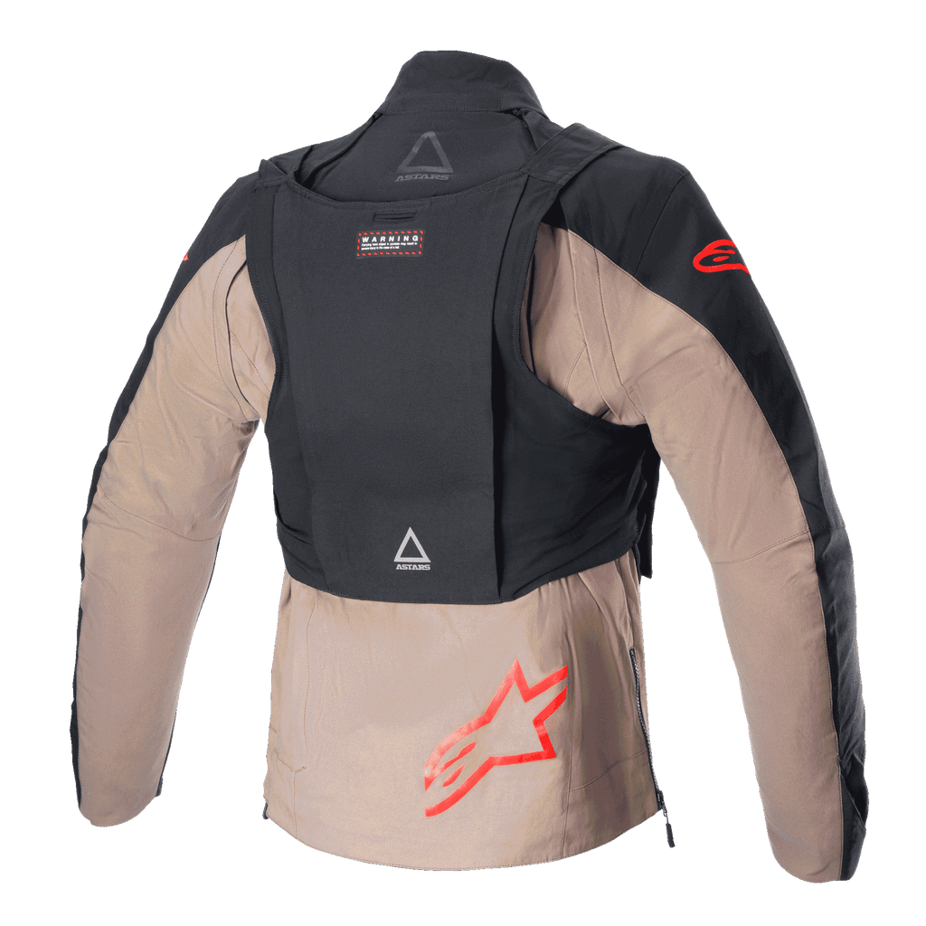 Kurtka Alpinestars Techdura, Black Falcon Brown, widok z tyłu z odpinanym plecakiem taktycznym, czerwone logo gwiazdy Alpinestars, wytrzymała konstrukcja tekstylna do jazdy enduro i off-road