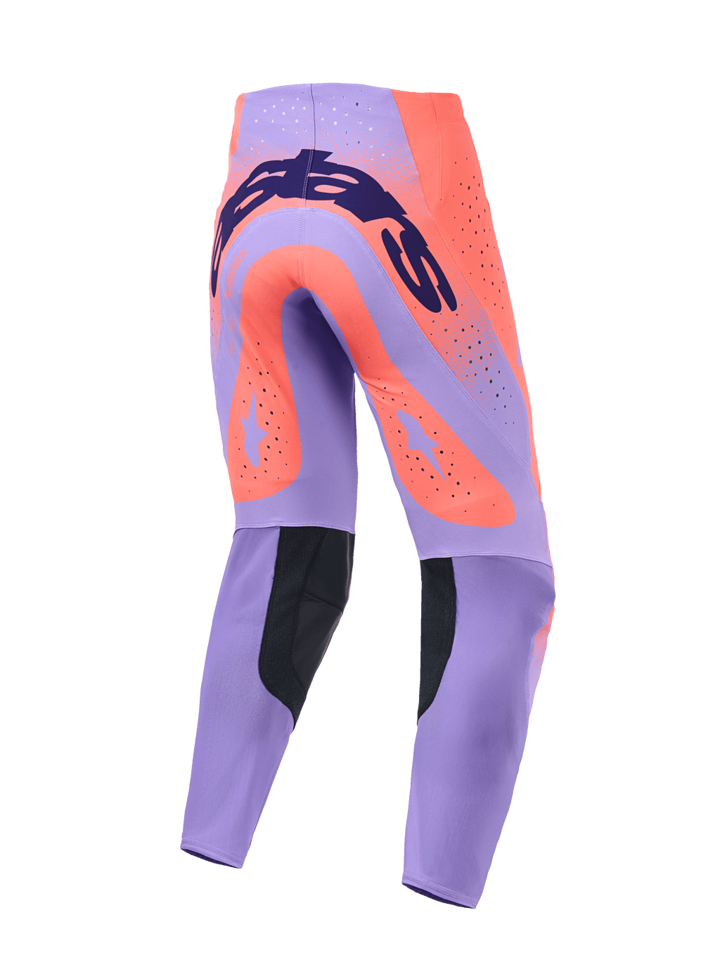 Alpinestars 2026 Supertech Scenz Pants, spodnie motocrossowe, koralowo-fioletowe, widok z tyłu z ciemnoniebieskim logotypem na siedzisku, dużymi koralowymi gwiazdami na udach, czarnymi panelami na wewnętrznej stronie łydek i laserowo wycinanymi otworami wentylacyjnymi.