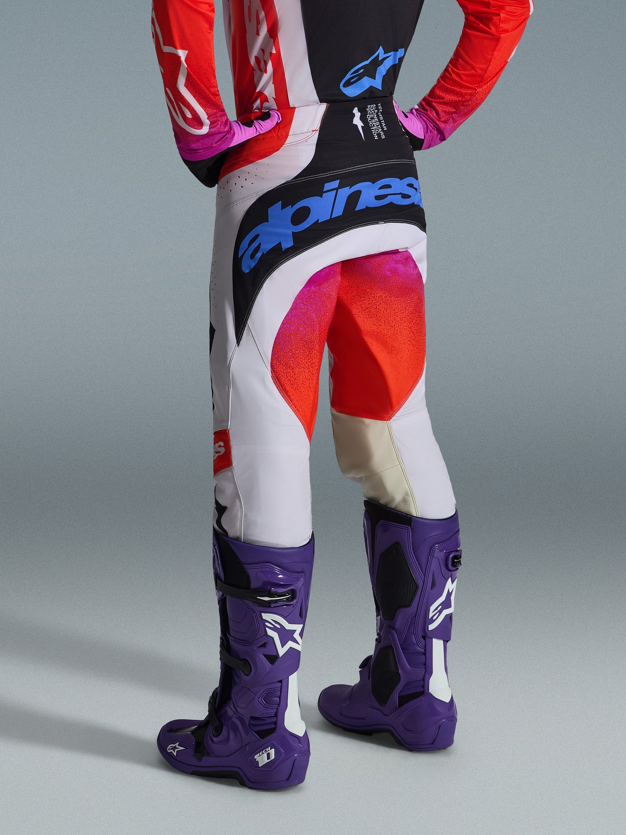 2026 Techstar Knif Gear Set