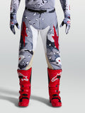 Spodnie Alpinestars Racer Air Lone, męskie spodnie motocrossowe, szary kamuflaż i czerwony, perforowany materiał, skórzane panele na kolanach.