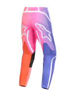 Alpinestars 2026 Fluid Apex Pants, spodnie motocrossowe, różowo-pomarańczowo-fioletowy gradient, widok z tyłu z dużymi białymi logo Alpinestars i ukośnymi pasami, wzmocnione panele dla wydajności off-road