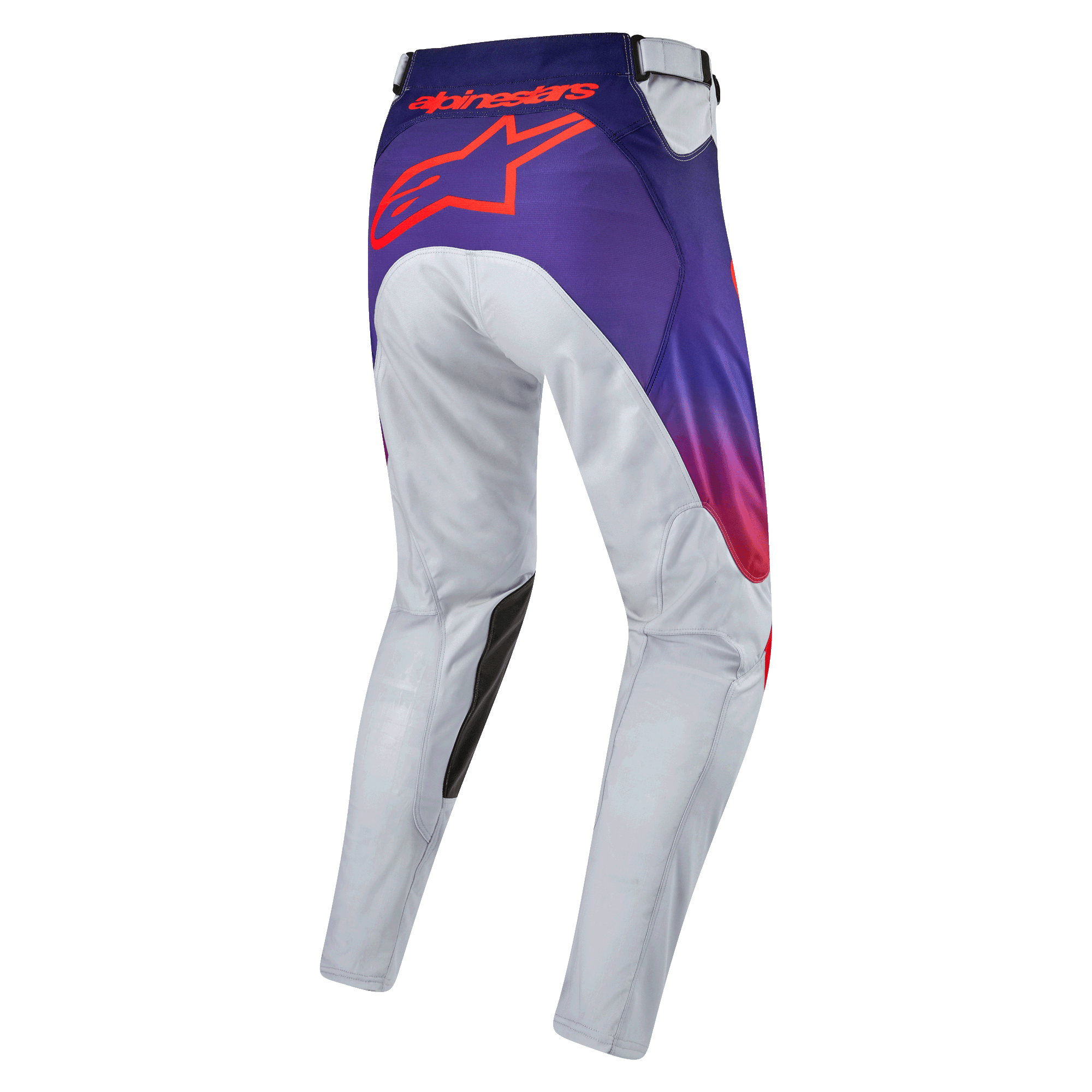 Alpinestars Racer Hoen Pants 2024, spodnie motocrossowe, jasnoszare z fioletowymi i jaskrawopomarańczowymi elementami, duże pomarańczowe logo na tyłach, czarne skórzane wstawki na wewnętrznej stronie kolan, widok z tyłu