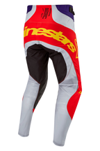 Alpinestars 2024 Techstar Ocuri Pants, spodnie motocrossowe, pomarańczowe, fioletowe i czarne, widok z tyłu z wyraźnym żółtym brandingiem na siedzeniu, czarne wzmocnione panele oraz jasnoszare wentylowane nogawki