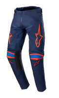 Alpinestars Youth Racer Narin Pants 2023, spodnie motocrossowe, ciemnogranatowe i jaskrawopomarańczowe, jaskrawopomarańczowe grafiki z logo na udach i kolanach, niebieskie akcenty, czarne panele wewnętrzne, wytrzymała konstrukcja tekstylna do wyścigów terenowych