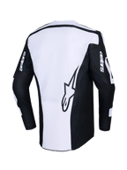 Alpinestars 2026 Racer Air Riway Jersey, koszulka motocrossowa, czarno-biała, widok z tyłu z dużym logo gwiazdy na białym panelu, czarne rękawy z brandingiem „astars”, perforowany materiał siatkowy zapewniający przepływ powietrza, techniczna odzież off-road