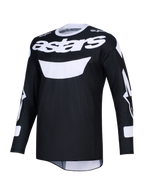 Alpinestars Racer Air Riway Jersey 2026, czarno-biała koszulka motocrossowa, z wyraźnym białym logo astars na klatce piersiowej, lekki materiał siateczkowy zapewniający wysoki przepływ powietrza, długie rękawy i sportowy krój do jazdy terenowej