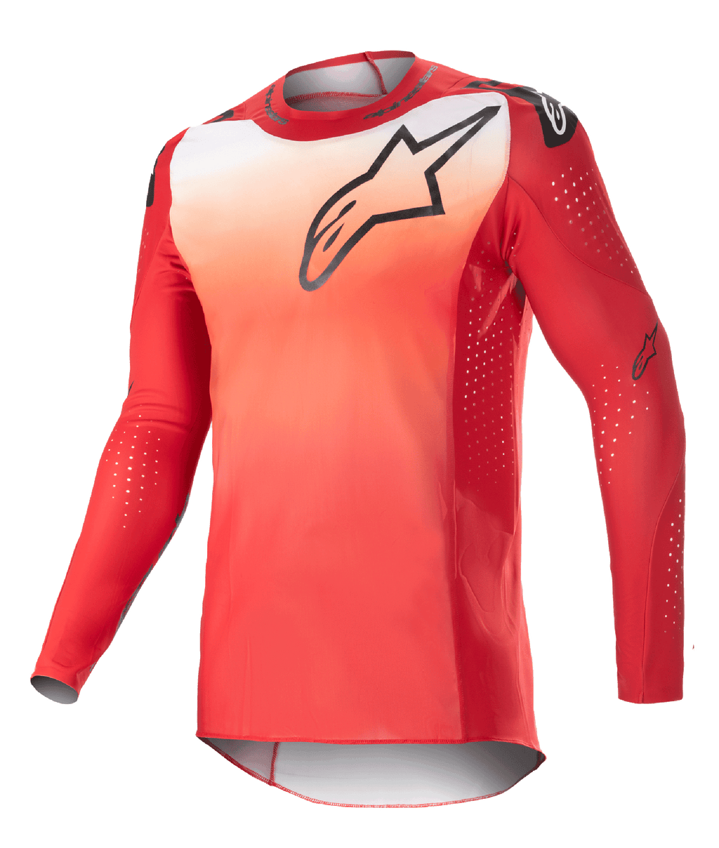 Alpinestars Supertech Risen Jersey 2023, koszulka motocrossowa z długim rękawem, gradient biało-czerwony Mars Red, czarne logo Astars na klatce piersiowej, perforowane rękawy z białymi kropkami wentylacyjnymi, sportowy krój wyścigowy.