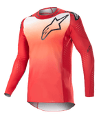 Alpinestars Supertech Risen Jersey 2023, koszulka motocrossowa z długim rękawem, gradient biało-czerwony Mars Red, czarne logo Astars na klatce piersiowej, perforowane rękawy z białymi kropkami wentylacyjnymi, sportowy krój wyścigowy.