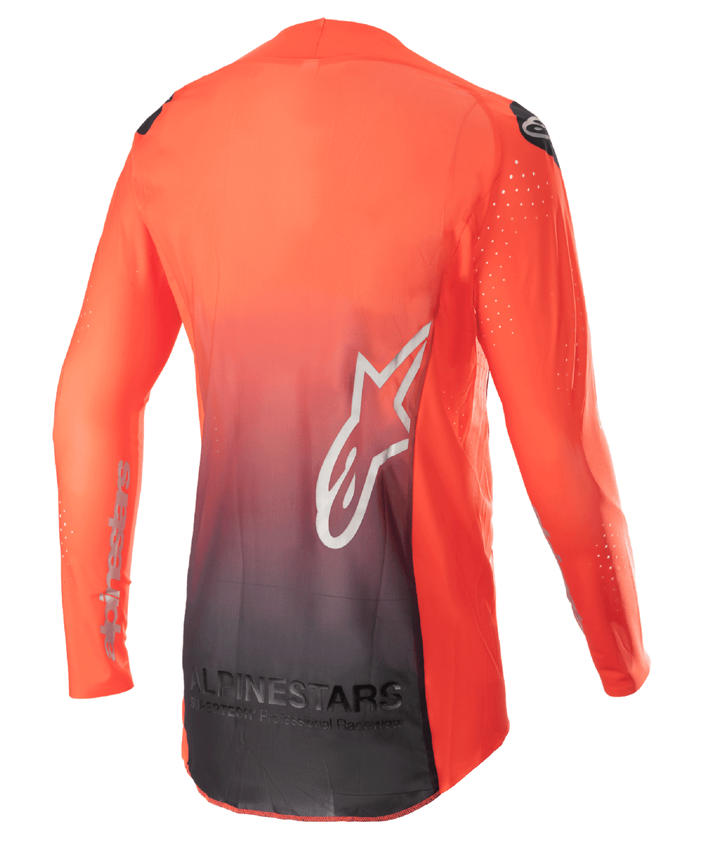 Alpinestars 2023 Supertech Risen Jersey, koszulka motocrossowa, jaskrawy pomarańczowy i czarny, widok z tyłu przedstawiający gradient od pomarańczowego do czarnego, duże białe logo z gwiazdą na plecach, oddychający materiał siateczkowy zapewniający wydajność w terenie