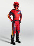 Alpinestars Racer Hunt Gear Set, męski zestaw motocrossowy, czerwony i szary, o wytrzymałej konstrukcji na modelu.