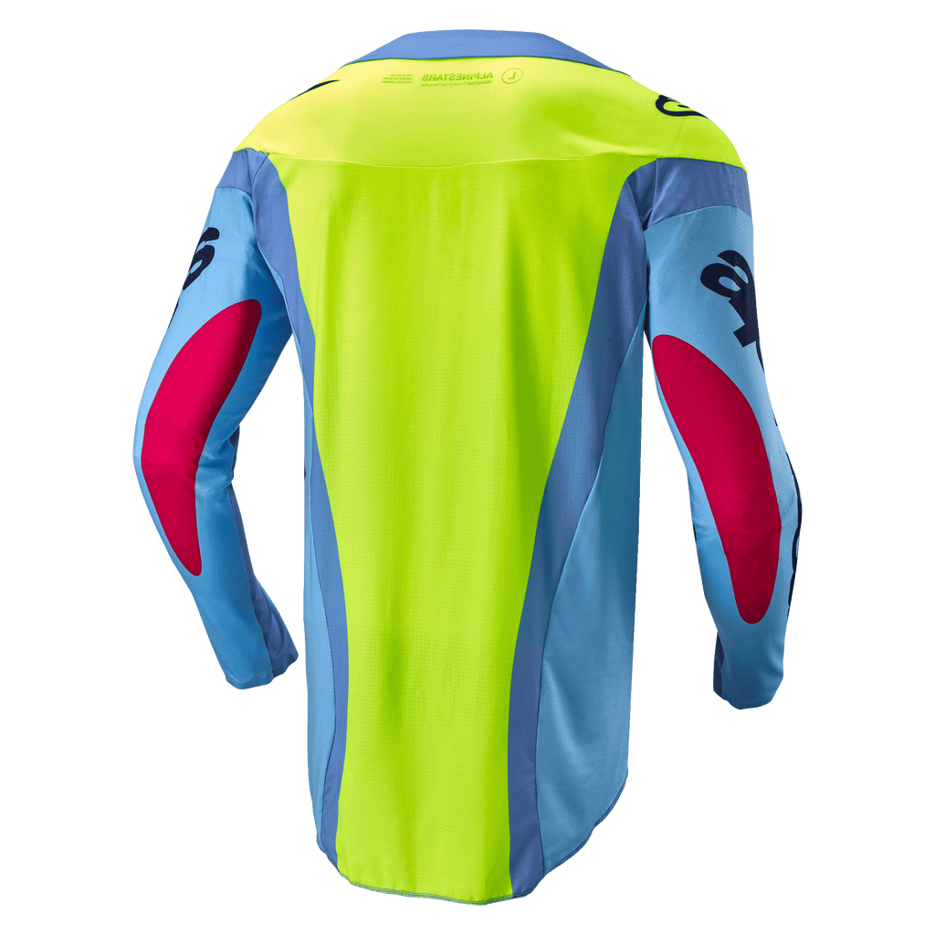 Alpinestars Techstar Ocuri Jersey 2024, koszulka motocrossowa, jasnoniebieska, żółta fluo i czerwona, widok z tyłu z jaskrawym neonowym żółtym panelem pleców, jasnoniebieskie rękawy z czerwonymi akcentami, ergonomiczny sportowy krój.