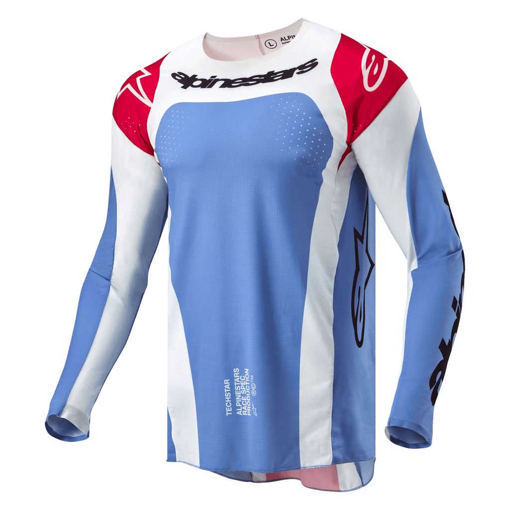 Alpinestars 2024 Techstar Ocuri Jersey, koszulka motocrossowa, jasnoniebieska, czerwona i biała, czarny napis Alpinestars na klatce piersiowej, czerwone ramiona z białym logo oraz laserowo wycinane perforacje zapewniające wentylację