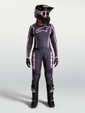 Alpinestars Stella Fluid Apex V2 Gear Set, damski zestaw motocrossowy, szary i różowy, koszulka i spodnie na modelce