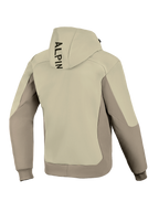 Alpinestars Radium Tech Hoodie, widok z tyłu, Mastic Aluminum, miejska kurtka motocyklowa, dwukolorowy beżowo-szary design tekstylny, pionowe czarne logo na kapturze, ściągacze przy mankietach i na dole, wiatroszczelna powłoka techniczna do jazdy miejskiej.
