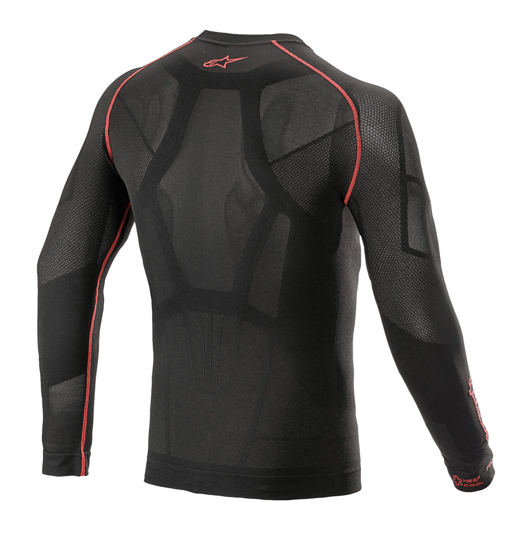 Alpinestars Ride Tech V2 Top Long Sleeve Summer, motocyklowa warstwa bazowa, czarno-czerwona, widok z tyłu przedstawiający konstrukcję dopasowaną do ciała z wstawkami z otwartej siatki, czerwone płaskie szwy oraz czerwone logo Alpinestars na kołnierzu, techniczna warstwa na ciepłe dni