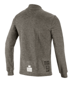 Alpinestars Race V3 Long Sleeve Top, techniczna warstwa bazowa, kolor szary Anthracite Melange, widok z tyłu prezentujący teksturowany materiał ognioodporny oraz etykiety certyfikacji FIA na dolnym brzegu, profesjonalna odzież motorsportowa