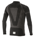 Alpinestars ZX Evo V2 Long Sleeve Top, samochodowa warstwa bazowa, czarno-szara, widok z tyłu z technicznym wzorem żakardowym, bezszwowa konstrukcja tubularna, metka z certyfikatem FIA/SFI na dolnej krawędzi