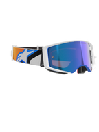 Alpinestars Supertech Corp Goggles Absolute Vision, gogle motocrossowe, biała oprawka z niebieską lustrzaną soczewką, regulowany pasek z niebiesko-pomarańczową grafiką i logo Alpinestars, profesjonalne gogle do jazdy terenowej