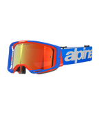 Gogle Alpinestars Vision 8 Wordmark, gogle motocrossowe, niebiesko-pomarańczowe z czerwoną lustrzaną soczewką, szerokie pole widzenia, niebieski regulowany pasek z wyraźnym białym napisem, piankowa wyściółka i wentylacja do jazdy terenowej