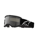 Gogle Alpinestars Vision 5 Corp, gogle motocrossowe, czarna oprawka ze srebrną lustrzaną szybką, szeroki czarny regulowany pasek z dużym białym logo gwiazdy Alpinestars, wyściełana pianka ochronna, branding One Goal One Vision