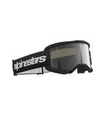 Alpinestars Vision 3 Wordmark Goggles, gogle motocrossowe, czarna oprawka ze srebrną lustrzaną soczewką, szeroki czarny pasek z wyraźnym białym logo Alpinestars, stylowe gogle ochronne do wyścigów terenowych