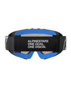 Gogle Alpinestars Vision Youth Corp, Black Mirror Silver, gogle motocrossowe, widok od tyłu, czarny pasek z białym napisem „ALPINESTARS ONE GOAL. ONE VISION.”, jaskrawoniebieska pluszowa pianka, czarna ramka A-FLEX