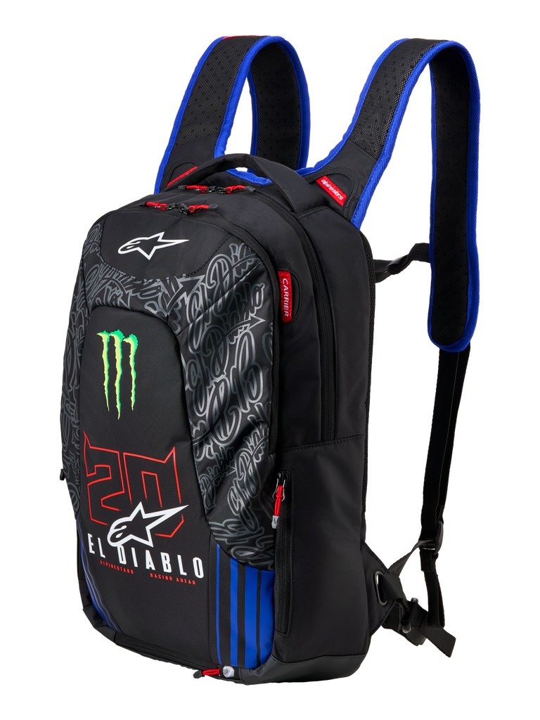 Alpinestars FQ20 City Hunter V2 Monster Backpack, czarny plecak motocyklowy z niebieskimi pasami naramiennymi, z zielonym logo Monster Energy, czerwonym numerem „20” i białym napisem „El Diablo”, techniczny miejski sprzęt o zwężanym profilu.