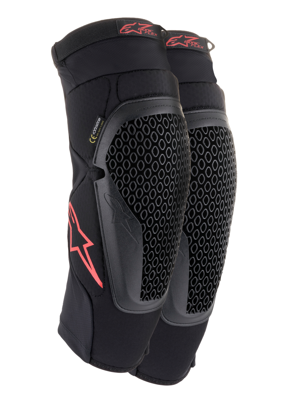 Alpinestars Bionic Flex Knee Protectors, czarno-czerwone, para motocrossowych ochraniaczy kolan z perforowanymi osłonami Nucleon Flex Technology, czerwonymi logo Astars i elastycznymi paskami na oddychającym rękawie z czarnej siatki.