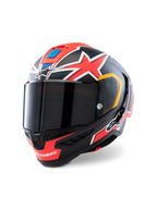 Kask Alpinestars Supertech R10 Miller Limited Edition, pełnotwarzowy kask wyścigowy, Carbon Red Matt z czerwonymi gwiazdami, niebieskie i żółte akcenty graficzne, przyciemniany wizjer, aerodynamiczna skorupa z włókna węglowego do profesjonalnych wyścigów motocyklowych