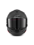 Kask Alpinestars S-R7 Solid, integralny kask motocyklowy w kolorze Black Matte, widok z przodu ukazujący aerodynamiczną skorupę z ciemnym wizjerem, zintegrowane wloty powietrza na brodzie i na górze oraz charakterystyczne logo Astar na czole.