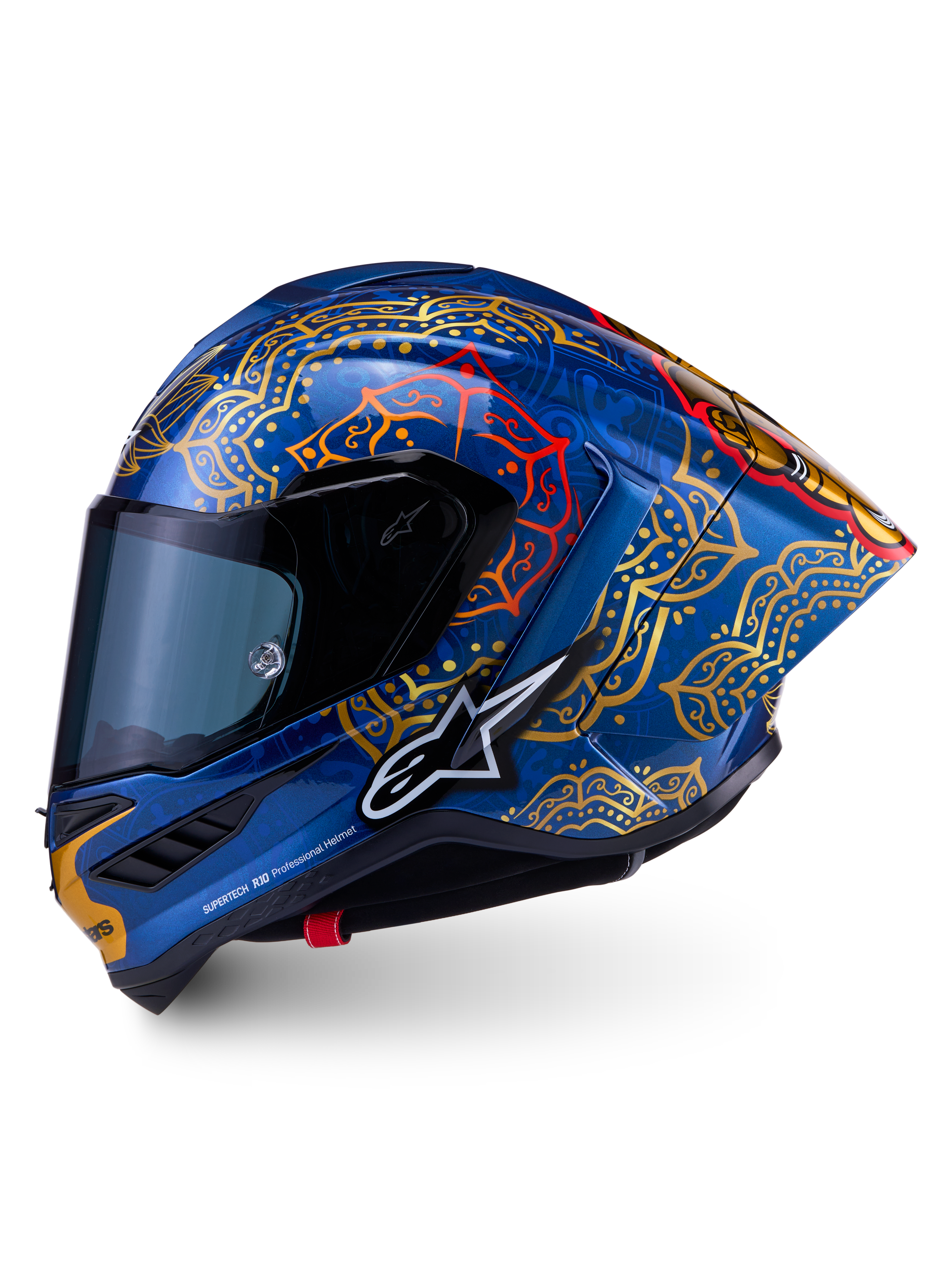 Kask Supertech R10 Martinator Thai, niebieska skorupa z włókna węglowego, złote i czerwone wzory mandali, styl wyścigowy.