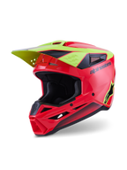 Alpinestars S-M3 Fray Helmet ECE 22.06, kask motocrossowy, czerwony, żółty fluo i czarny błyszczący, aerodynamiczna skorupa z otworami wentylacyjnymi, zintegrowany żółty daszek, czarny napis Alpinestars i logo gwiazdy, błyszczące wykończenie do wyścigów terenowych