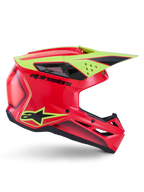 Alpinestars S-M3 Fray Helmet ECE 22.06, kask motocrossowy, czerwony, żółty fluo i czarny błyszczący, widok z profilu z aerodynamiczną skorupą, licznymi otworami wentylacyjnymi, wyraźnym czarnym brandingiem i jaskrawożółtym daszkiem