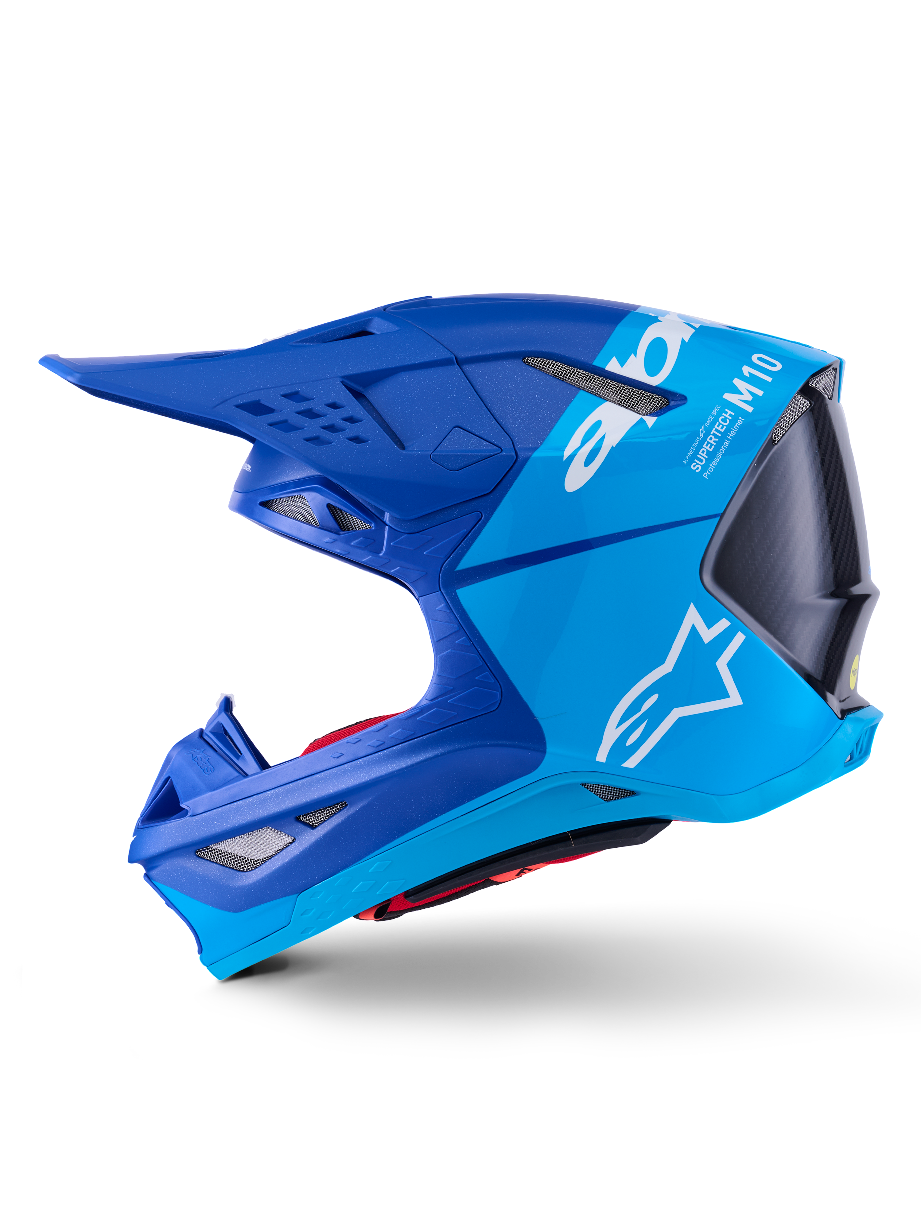 Kask Alpinestars Supertech M10 Flood, kask motocrossowy, metaliczny i średni niebieski z czarnym karbonem, widok z profilu prezentujący matowe i błyszczące wykończenie, białe logo Alpinestars i branding Supertech M10, zaawansowana ochrona głowy do wyścigów terenowych