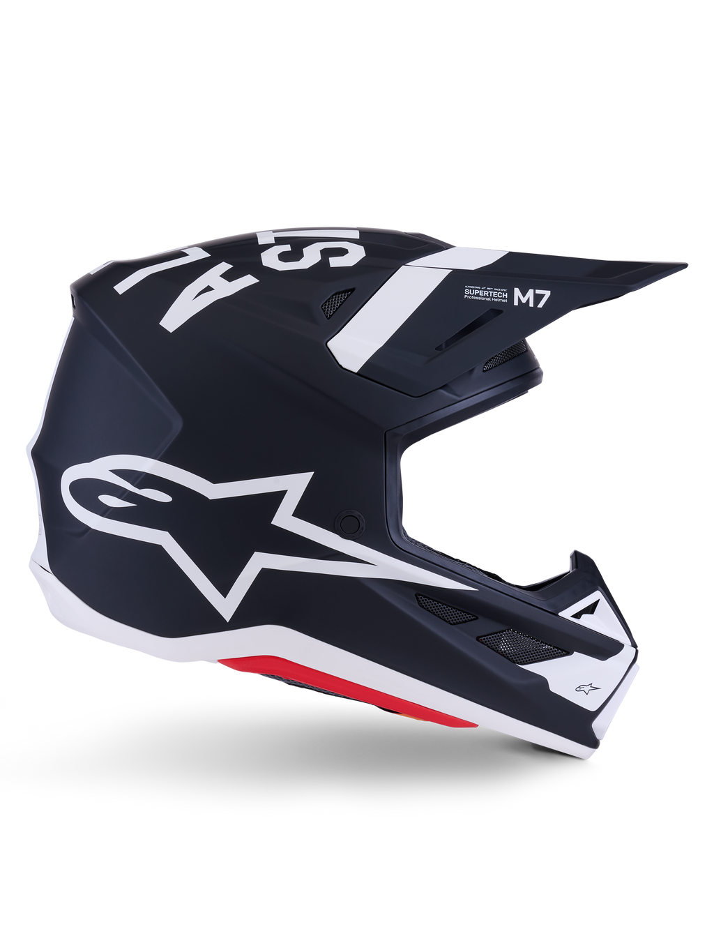 Alpinestars S-M7 Dasher Helmet, kask motocrossowy, czarny matowy z białymi i czerwonymi akcentami, duże białe logo gwiazdy na boku, aerodynamiczny daszek i otwory wentylacyjne, matowe wykończenie, certyfikat ECE 22.06 do wyścigów off-road