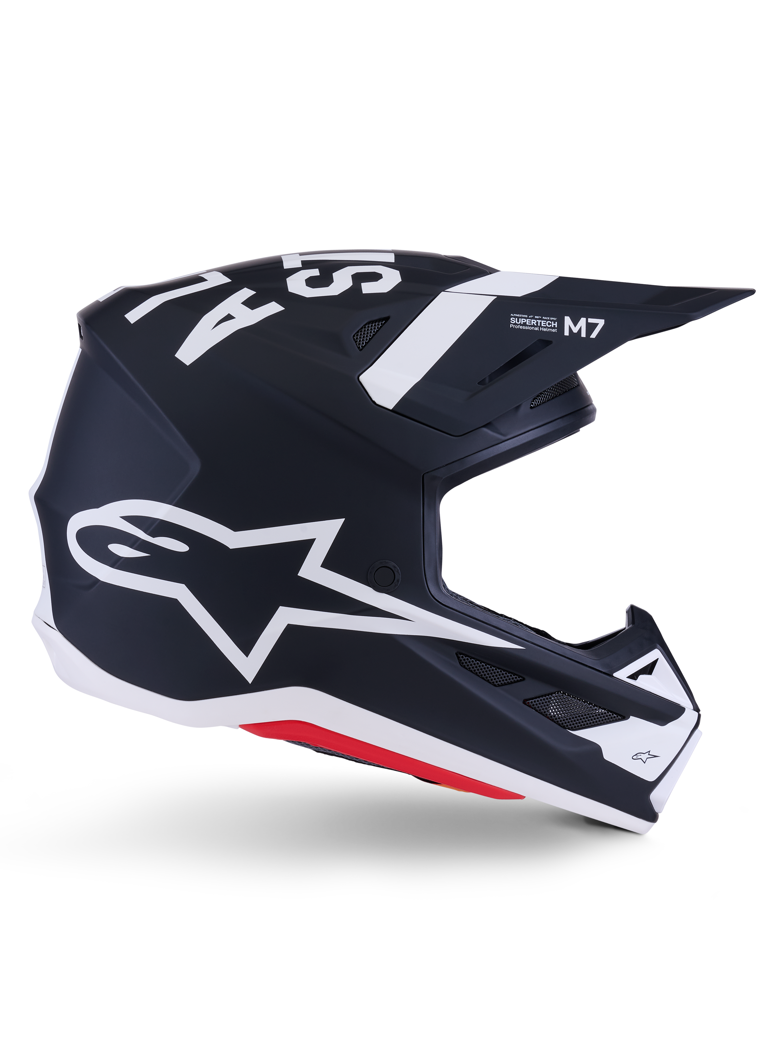 Alpinestars S-M7 Dasher Helmet, kask motocrossowy, czarny matowy z białymi i czerwonymi akcentami, duże białe logo gwiazdy na boku, aerodynamiczny daszek i otwory wentylacyjne, matowe wykończenie, certyfikat ECE 22.06 do wyścigów off-road
