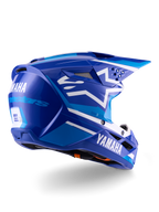 Kask Alpinestars Yamaha S-M3 ECE 22.06, kask motocrossowy, niebiesko-biały z połyskiem, z brandingiem Yamaha i Alpinestars, białe logo gwiazdy z boku, liczne otwory wlotowe i wylotowe, aerodynamiczna konstrukcja do jazdy w terenie